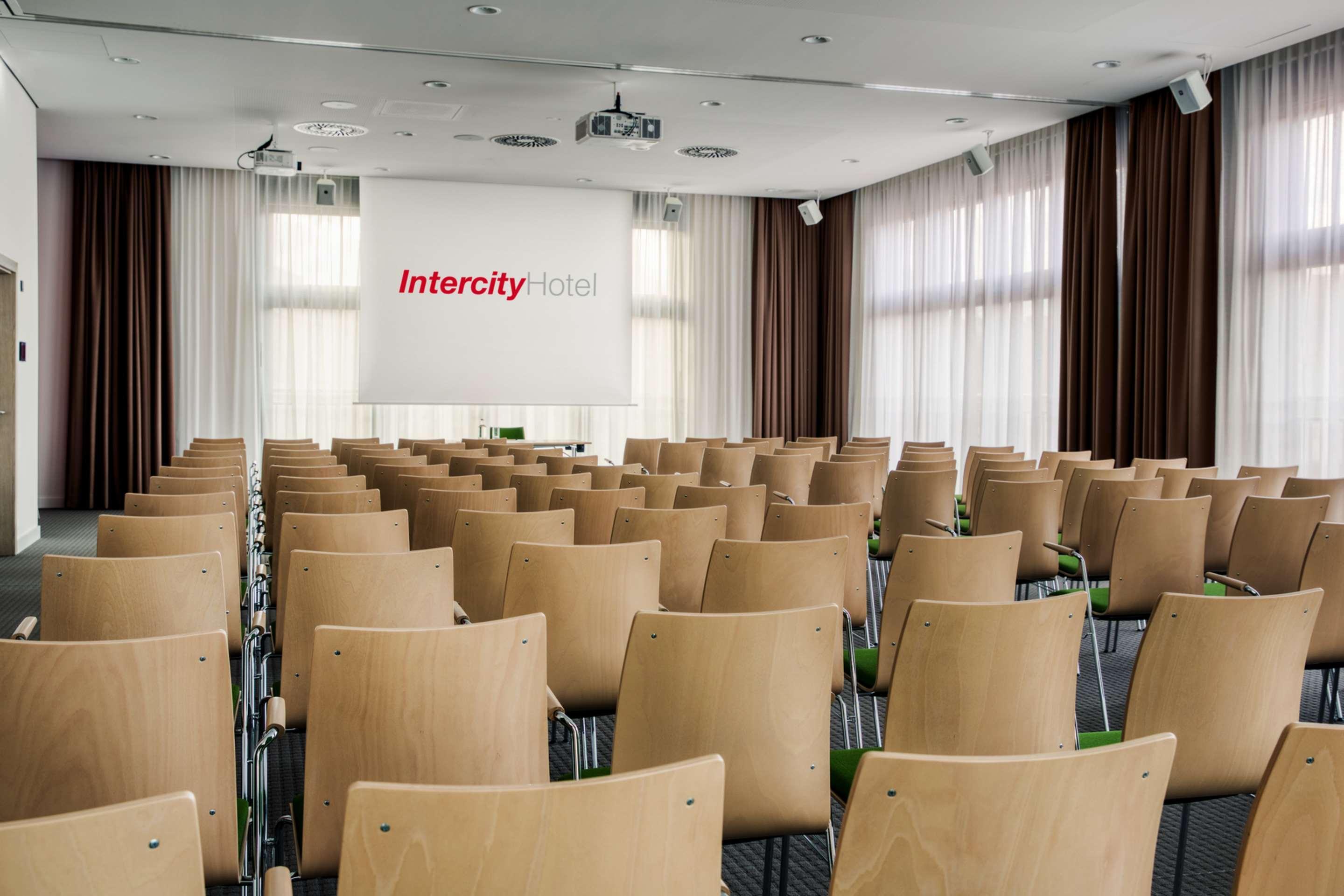 Intercityhotel Wiesbaden Exterior foto